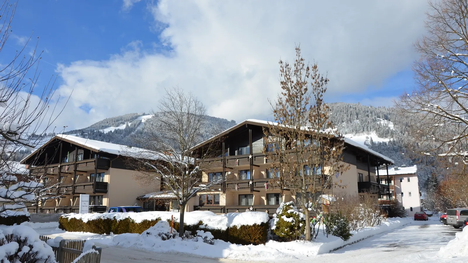 ROJ Rooms Suites - Buitenaanzicht