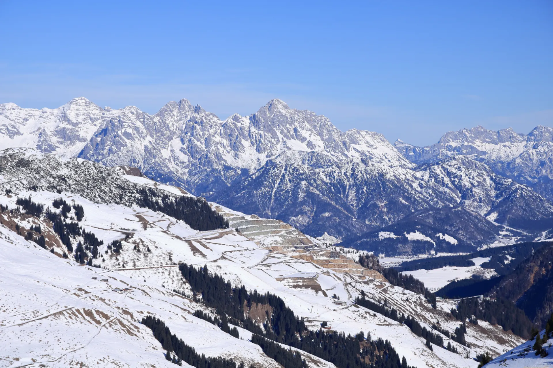 bergtoppen van Saalbach