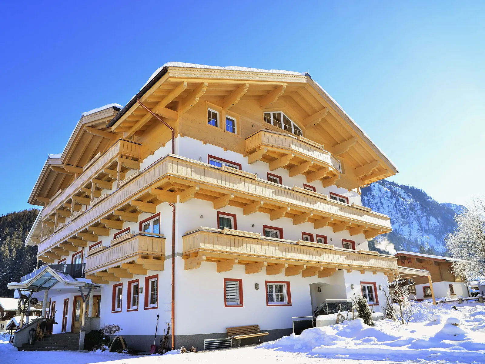 Hotel Grundlhof - Buitenaanzicht