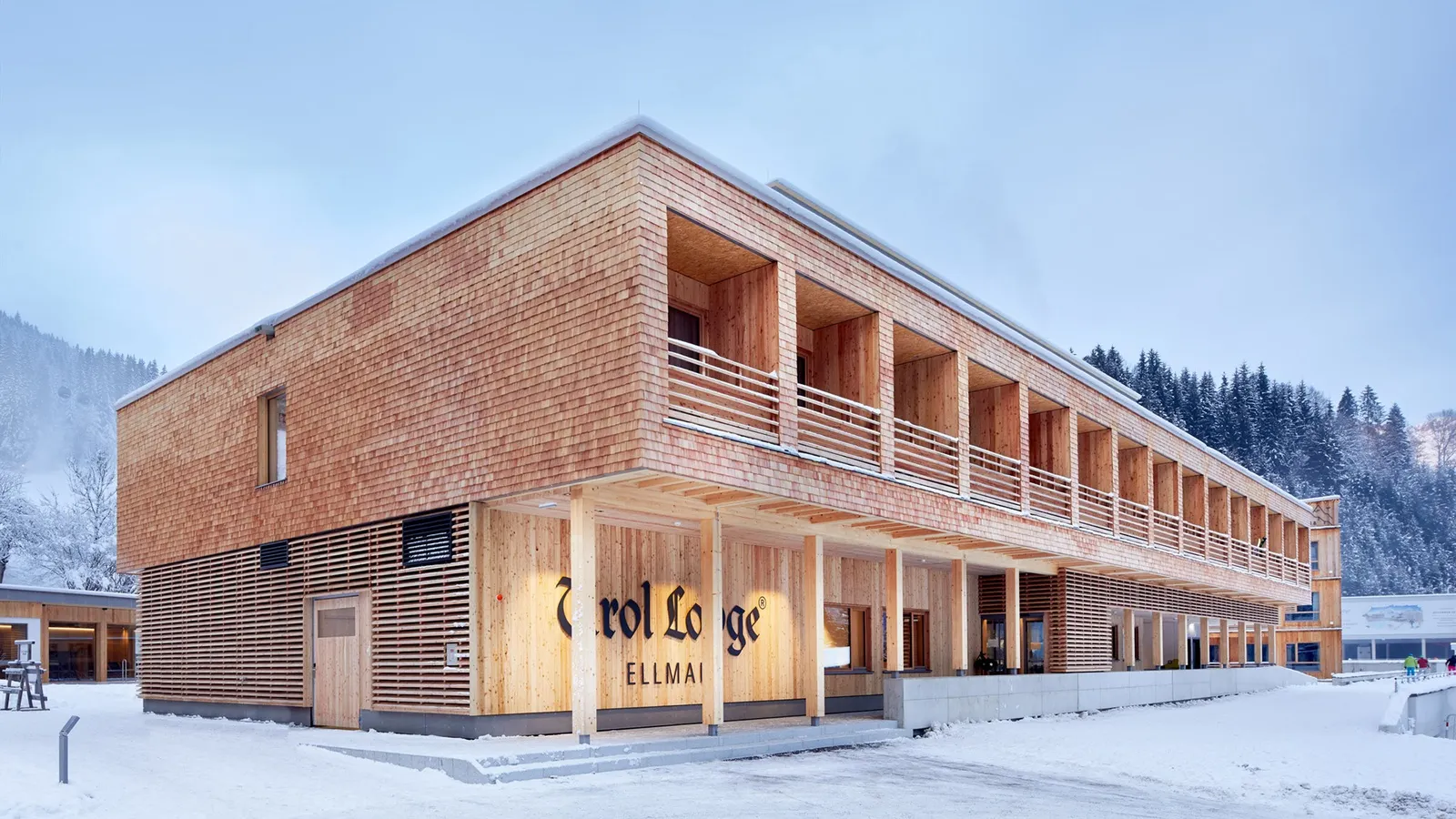 Tirol Lodge - Buitenaanzicht