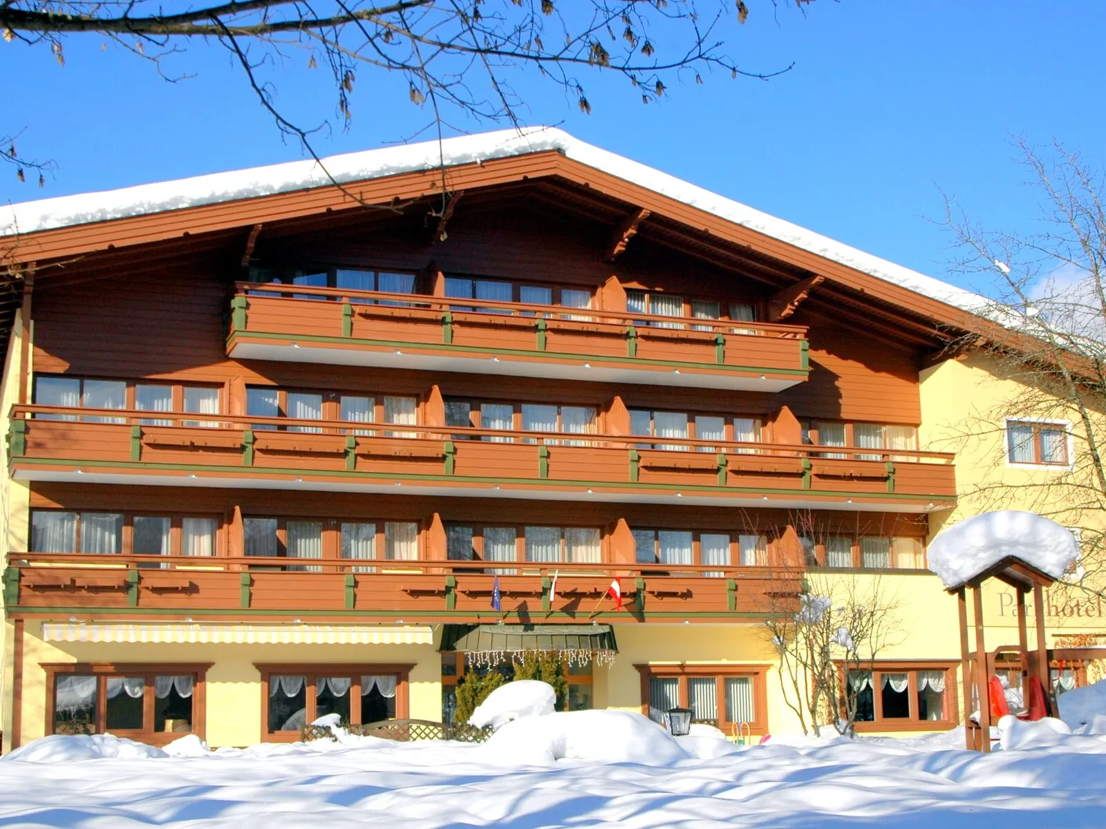 Parkhotel Kirchberg - Buitenaanzicht