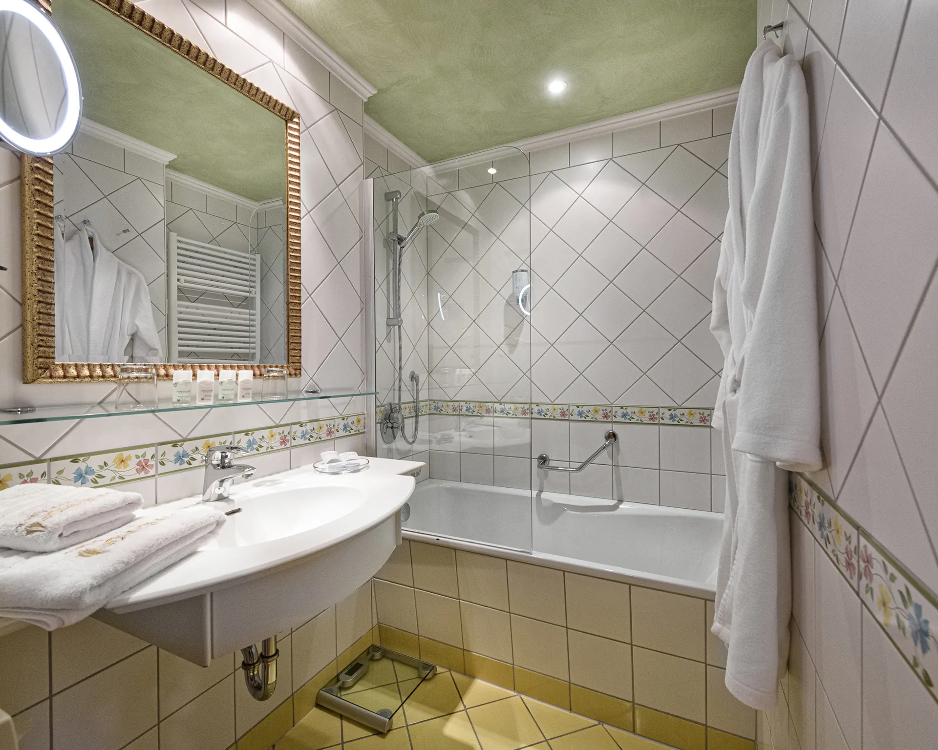 Hotel Tannenhof St. Johann - Comfort tweepersoonskamer met 1 extra