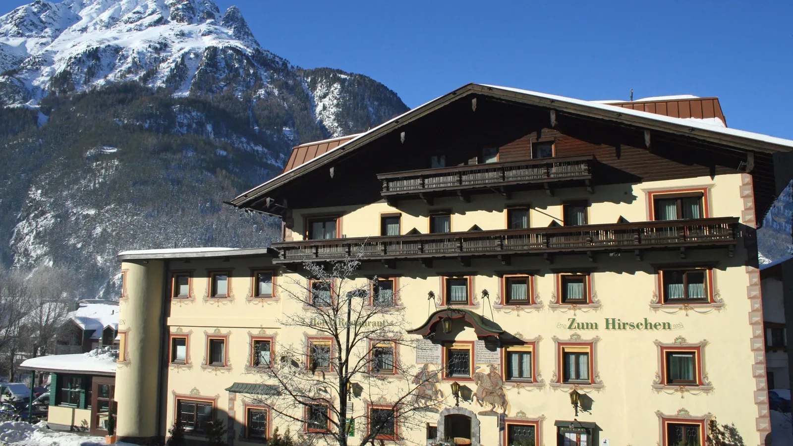 Hotel Zum Hirschen - Buitenaanzicht