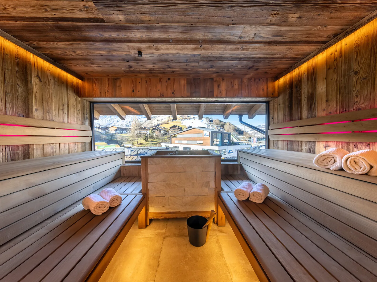 PEOPLE'S HOTEL - Sauna