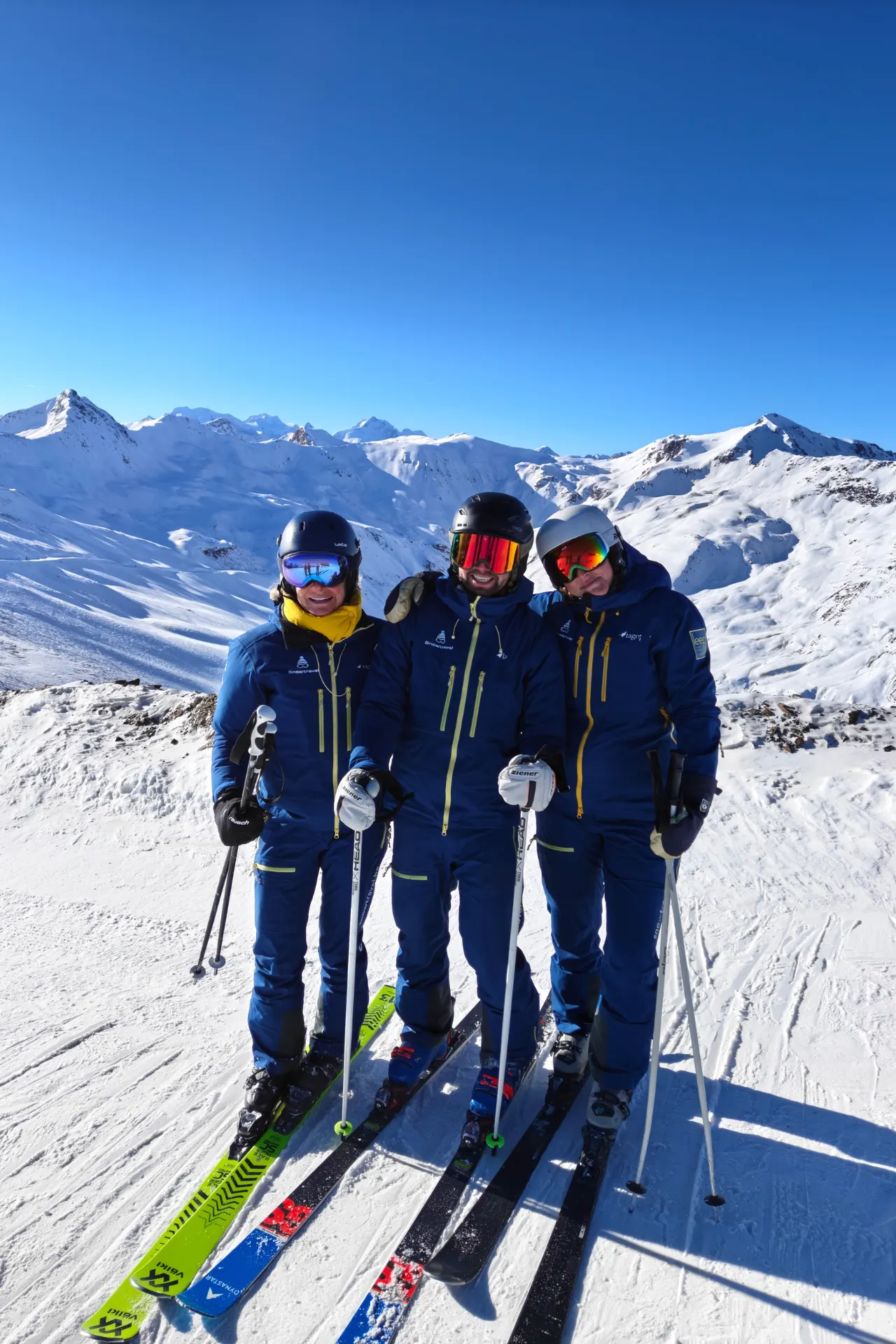 De skimonitoren van Snowtravel op de piste. 