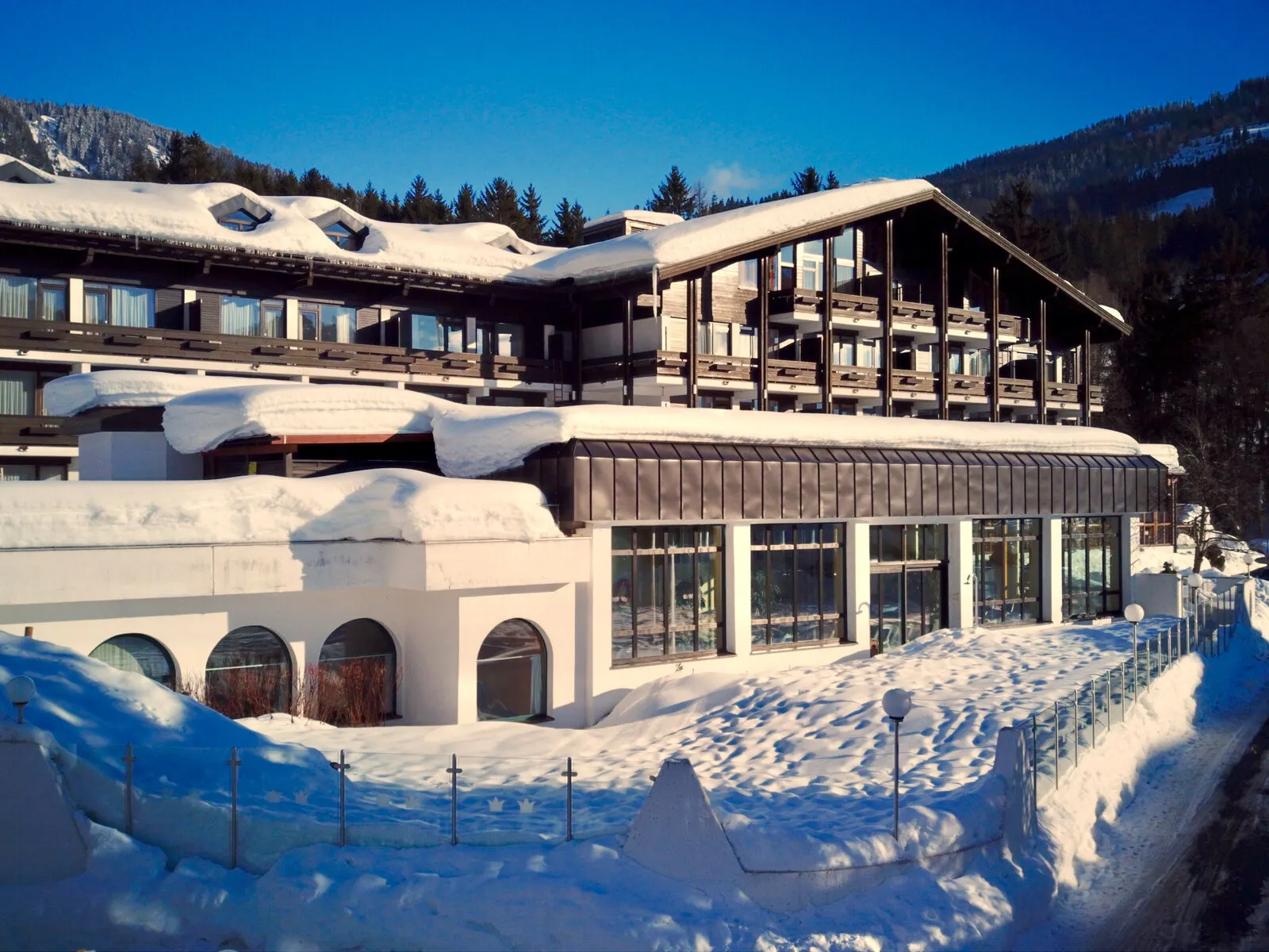 Familien- und Sporthotel Marco Polo Club Alpina - Buitenaanzicht