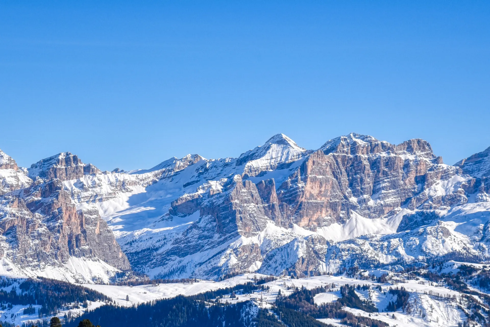 Mooi uitzicht op het skigebied Alta Badia. 