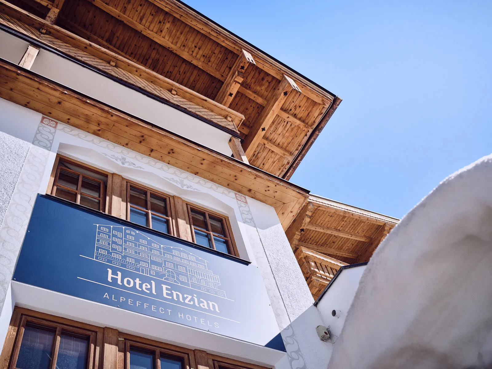 Hotel Enzian - Buitenaanzicht