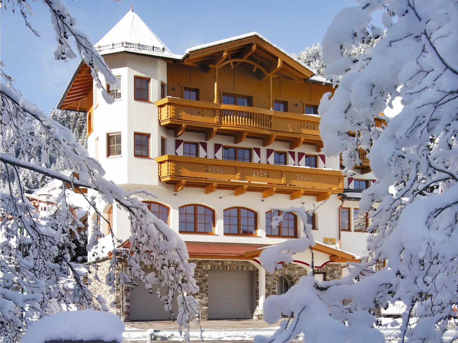 Alpenherz Hotel - Buitenaanzicht