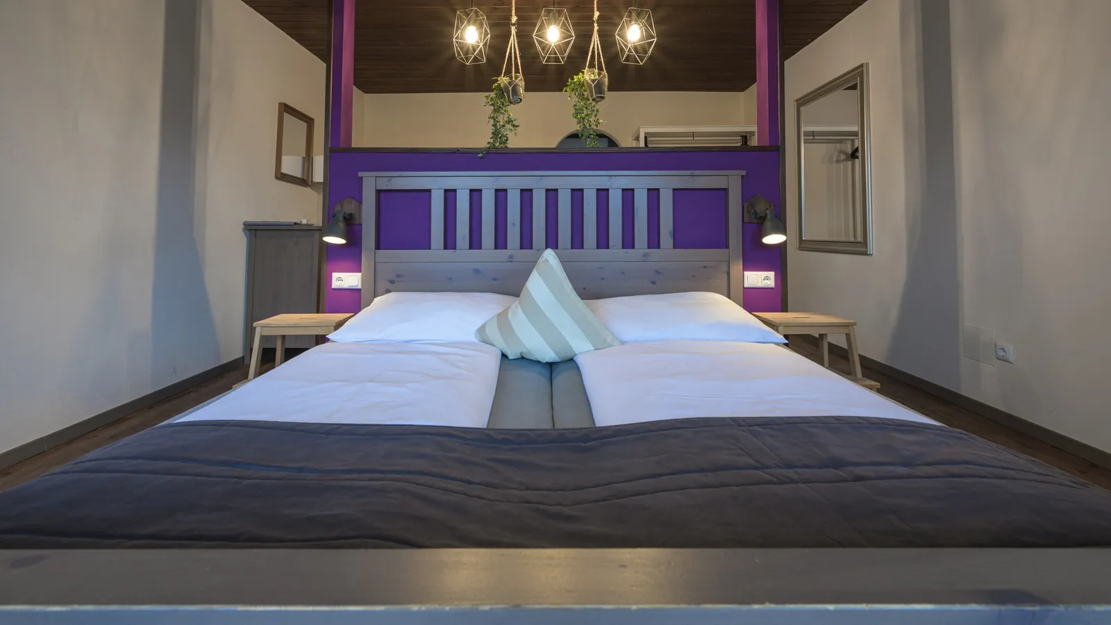 ROJ Rooms Suites - Double with 1 possible extra