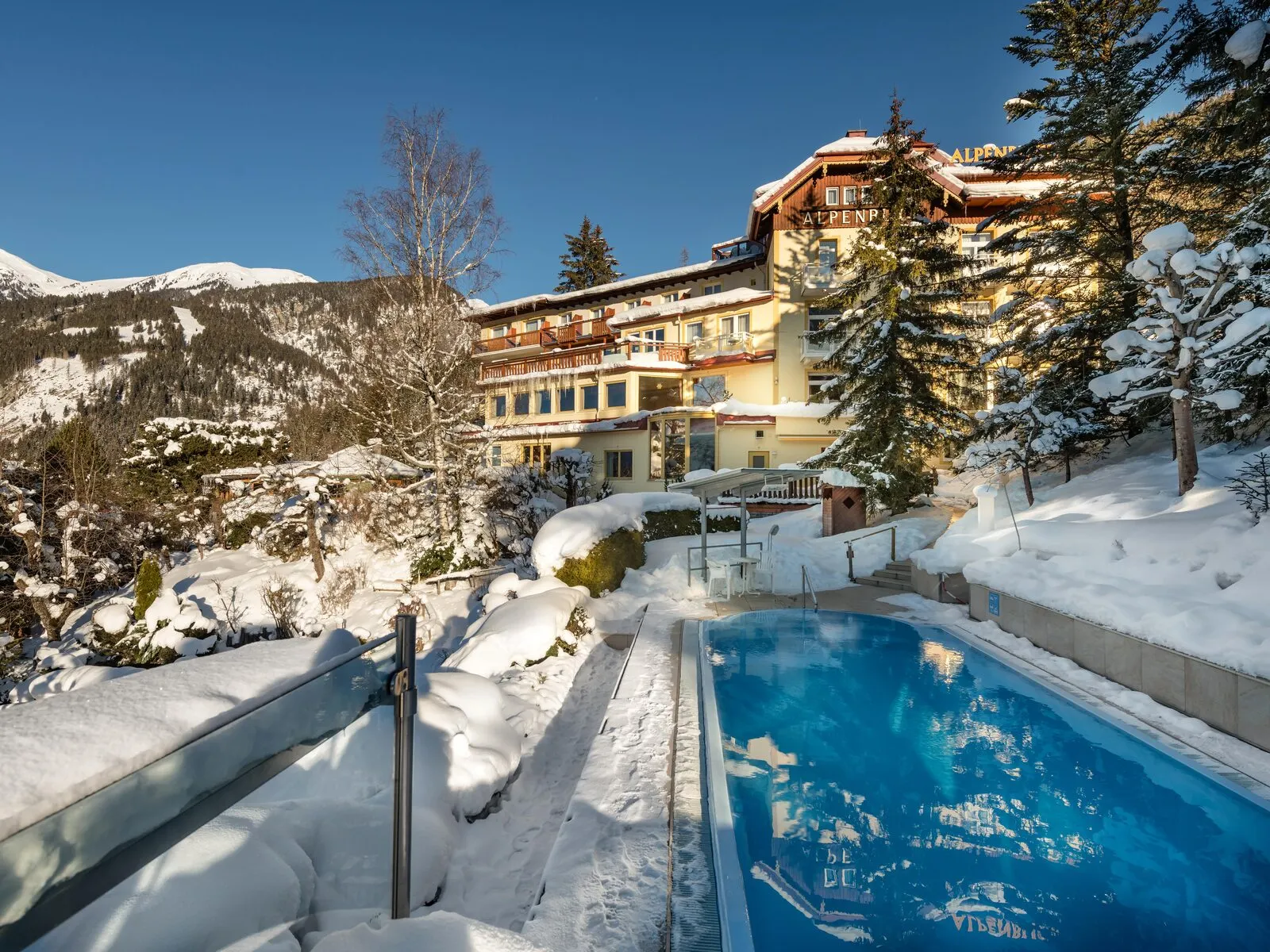 Kur- und Sporthotel Alpenblick - Buitenaanzicht