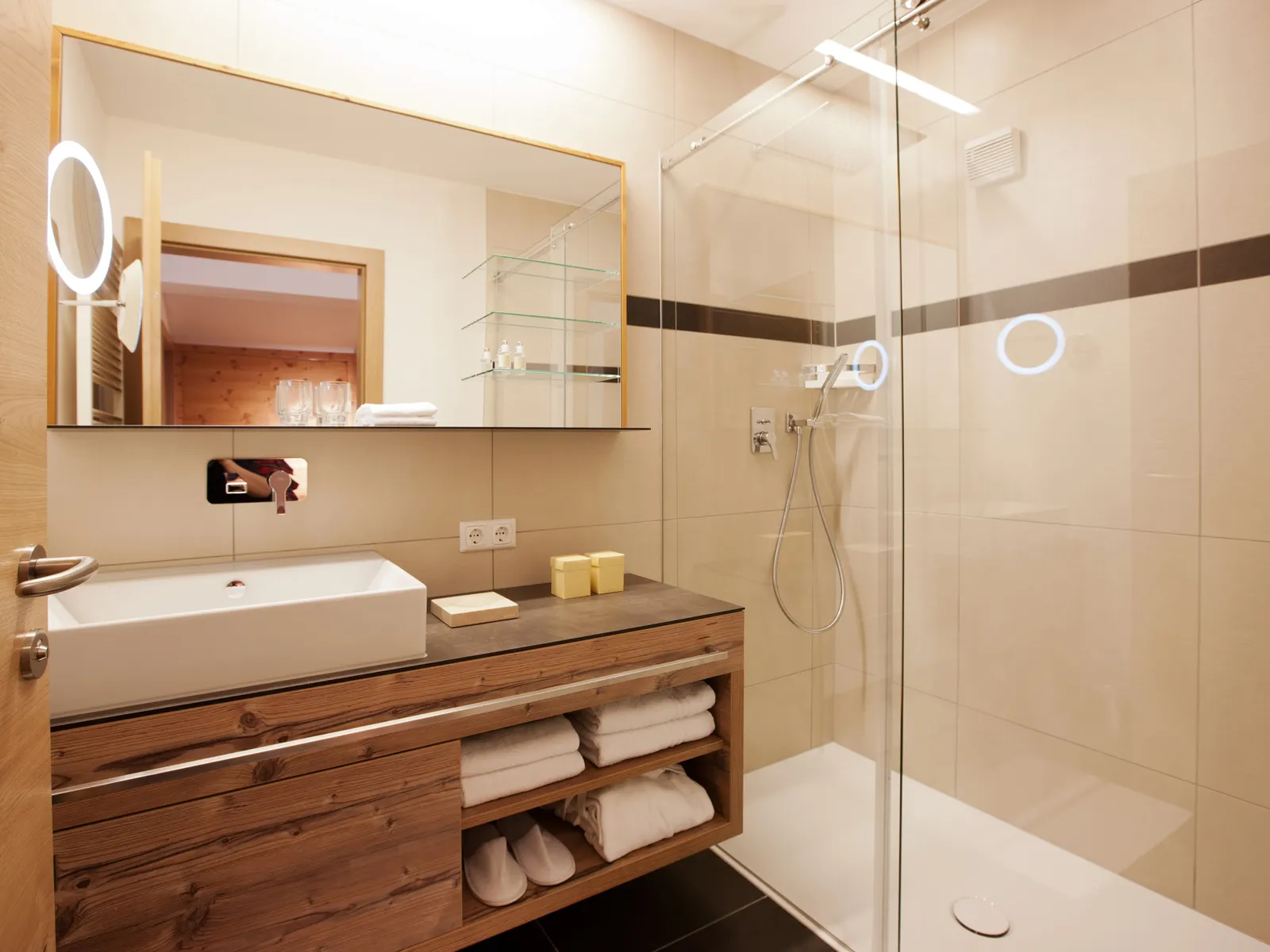 Hotel Walliserstube - Kamer