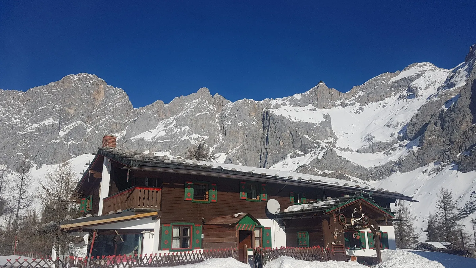 Berghotel Dachstein - Buitenaanzicht