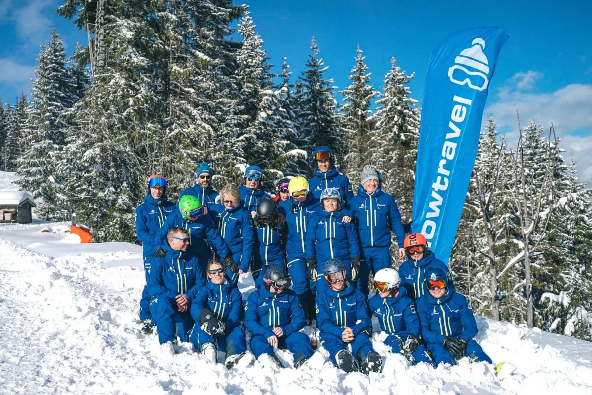 Groepsfoto Snowtravel monitoren