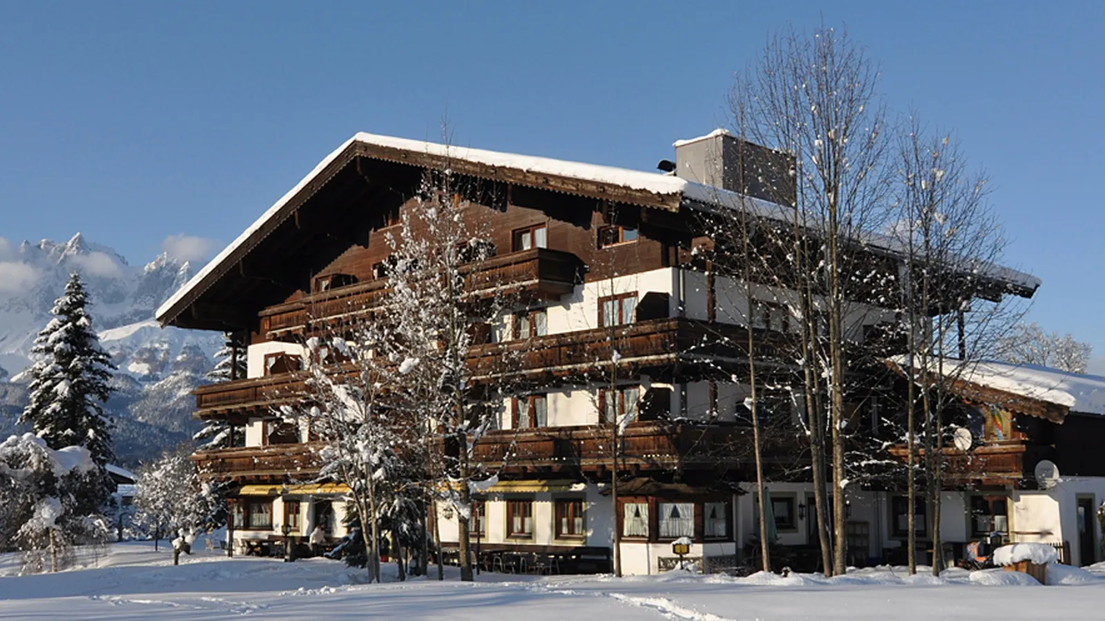 Hotel Kitzbühler Alpen - Buitenaanzicht