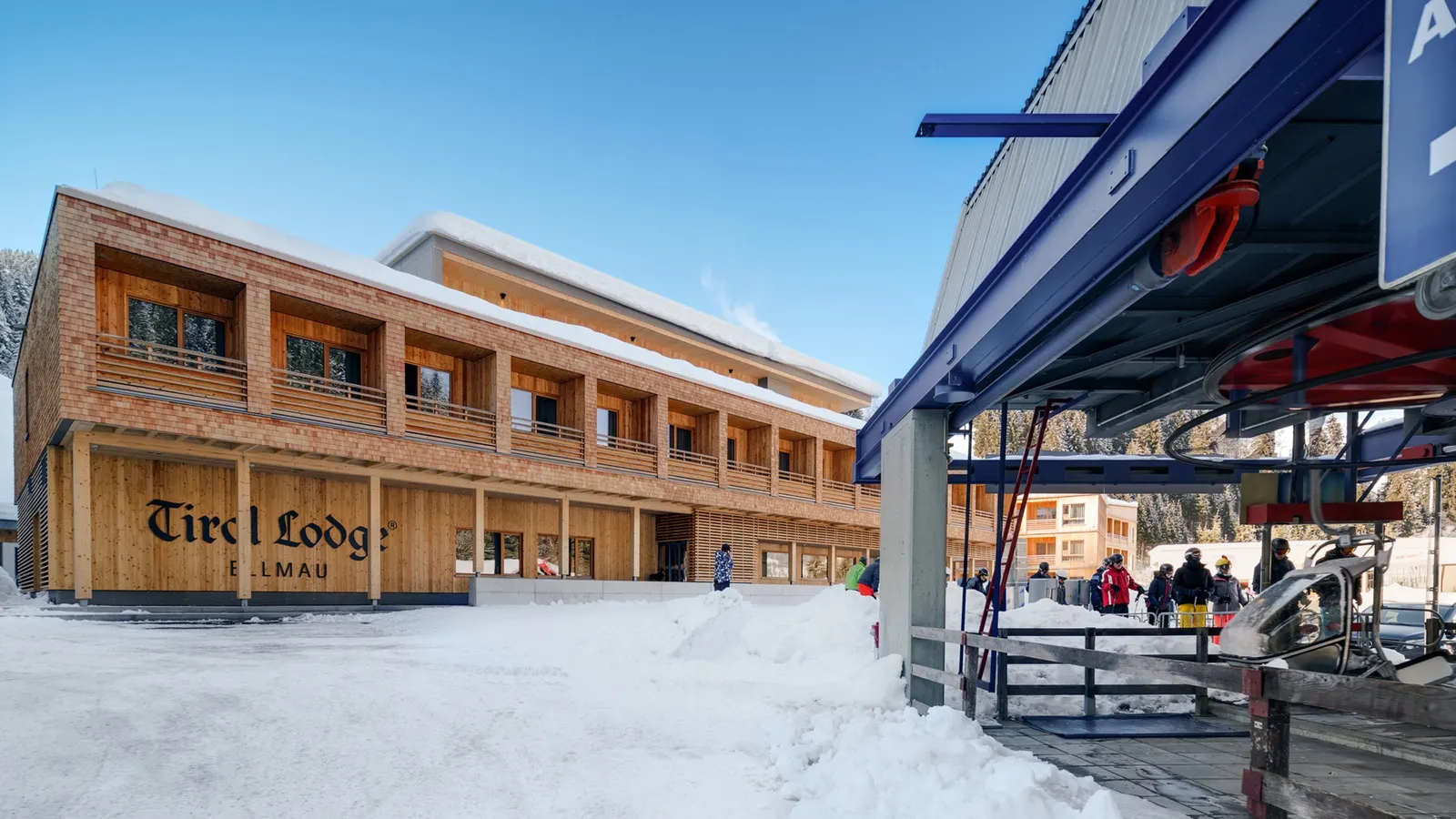 Tirol Lodge - Buitenaanzicht