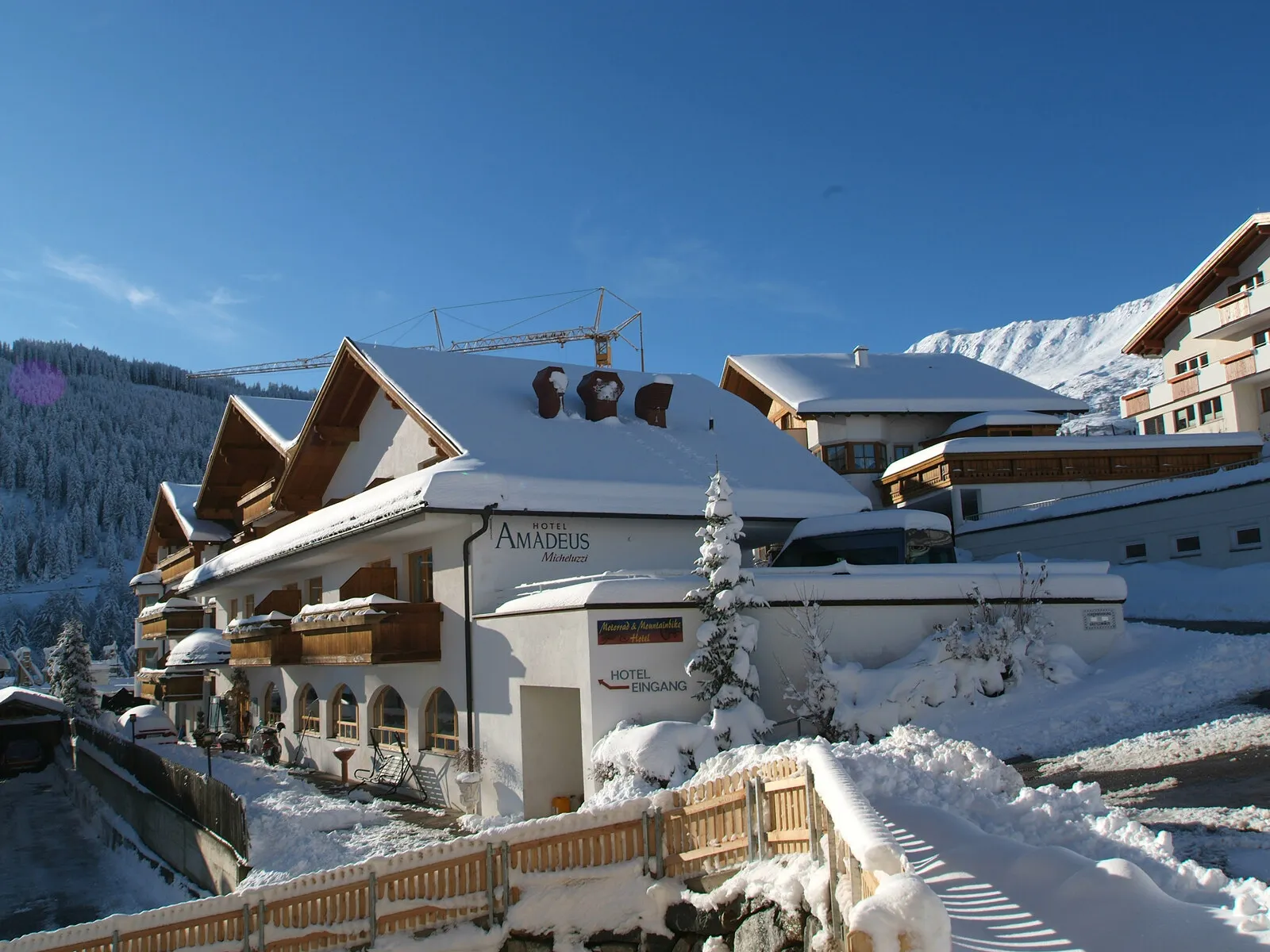 Hotel Amadeus-Micheluzzi - Buitenaanzicht