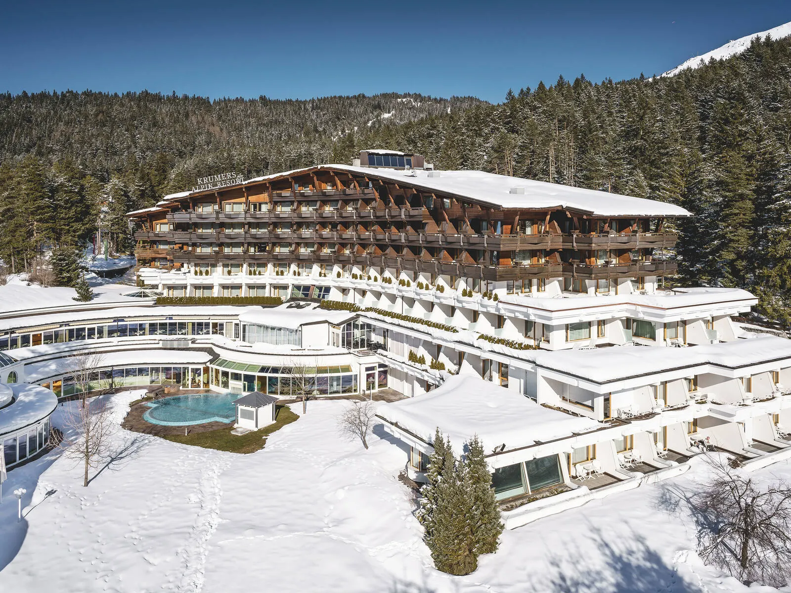 Hotel Krumers Alpin - Buitenaanzicht