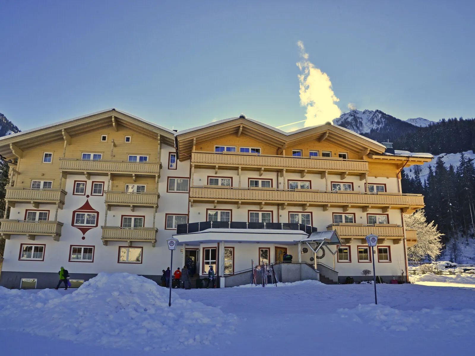 Hotel Grundlhof - Buitenaanzicht