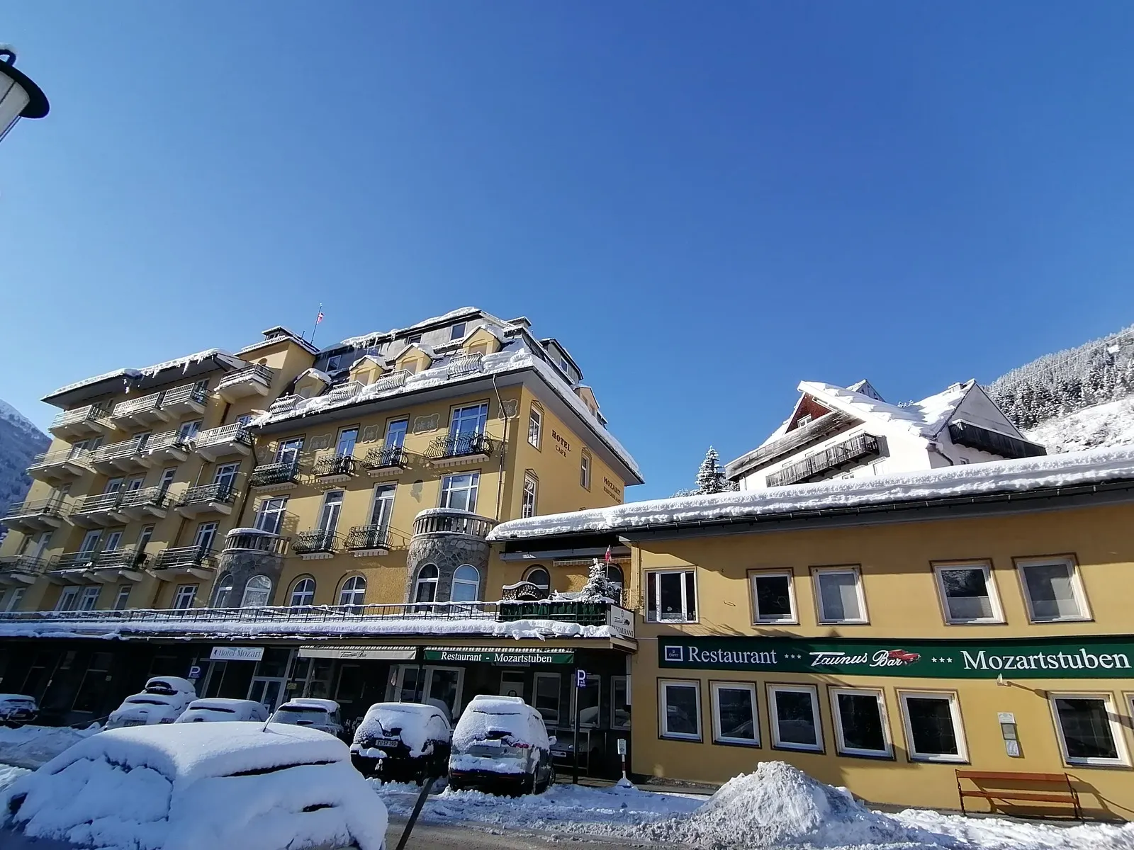 Hotel Mozart - Buitenaanzicht