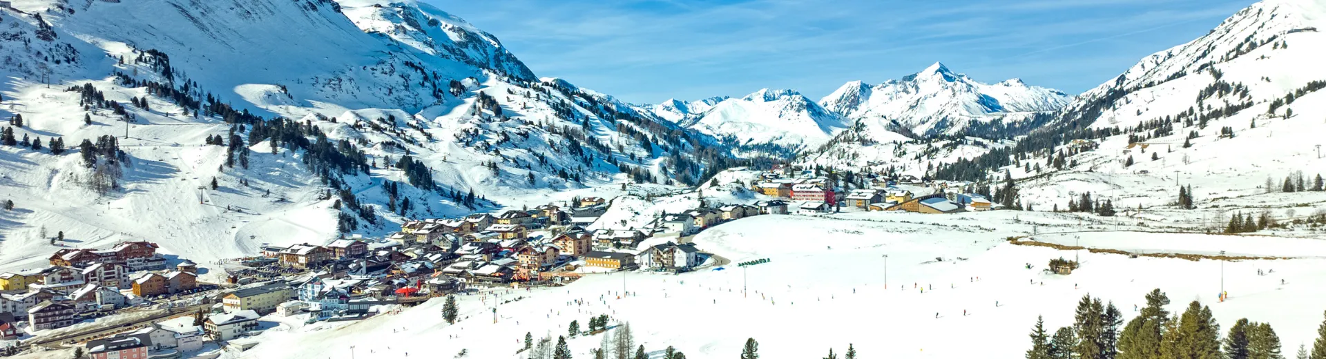 Uitzicht over het dorp in Obertauern