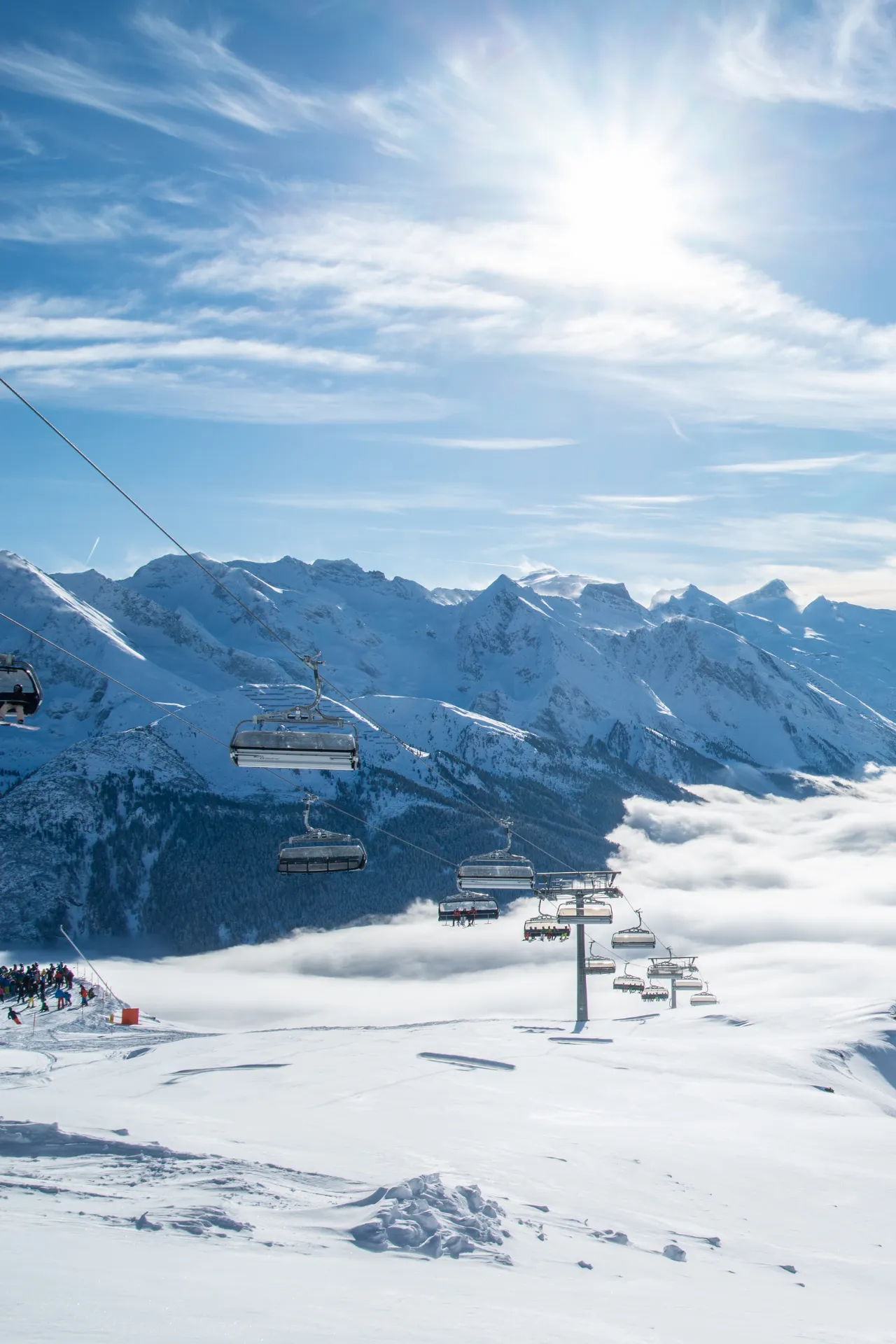 Skiliften in het skigebied Zillertal, Oostenrijk