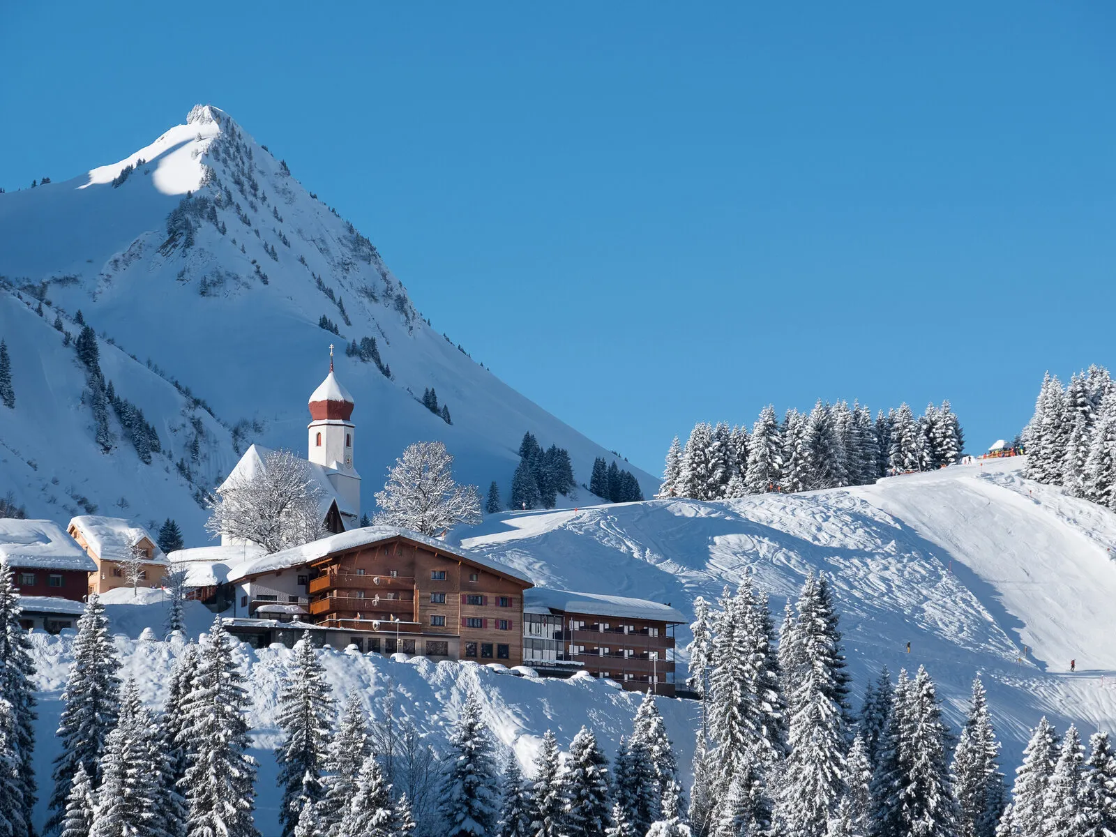 Alpenhotel Mittagspitze - Buitenaanzicht