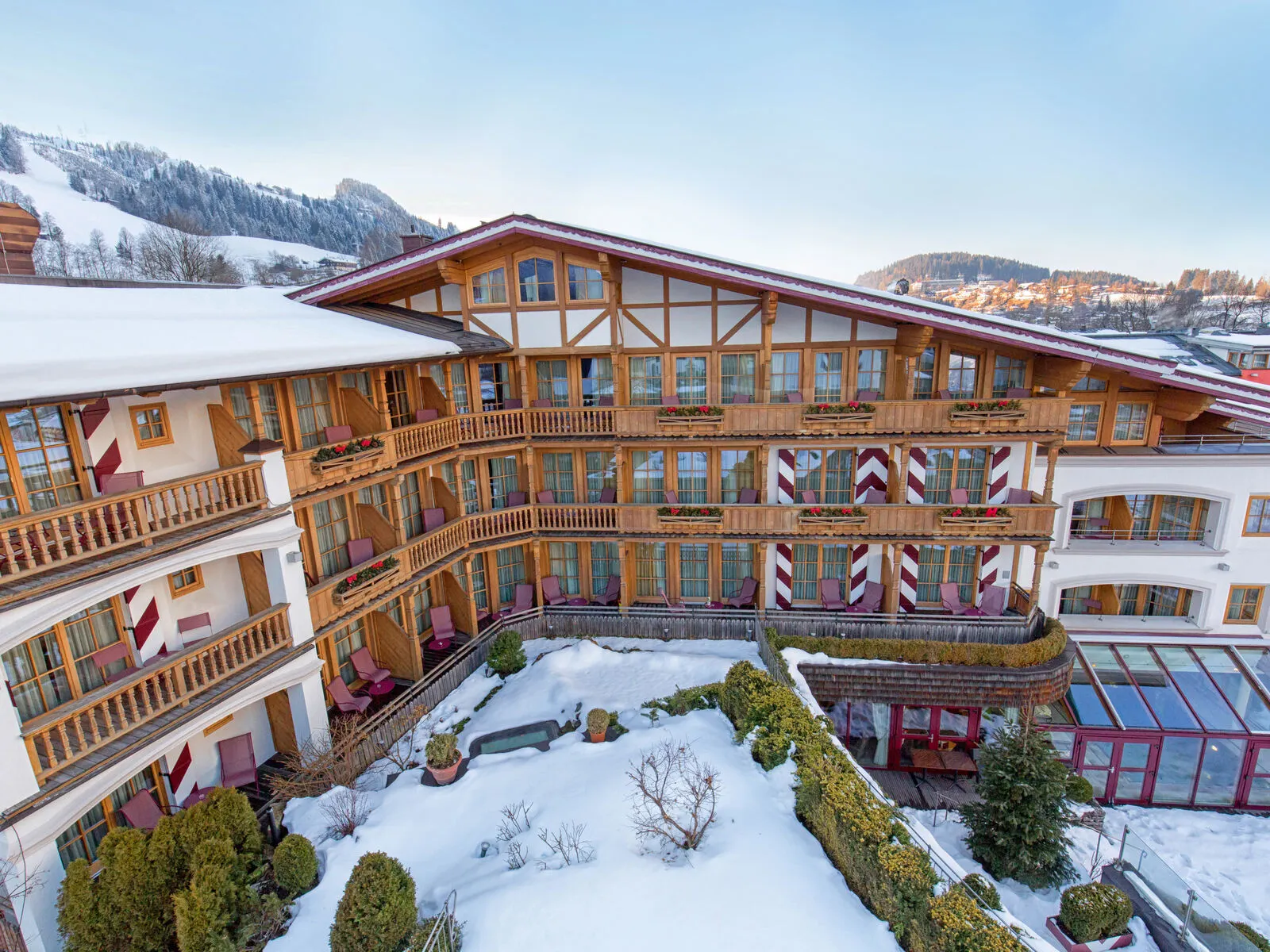 Hotel Kaiserhof - Buitenaanzicht
