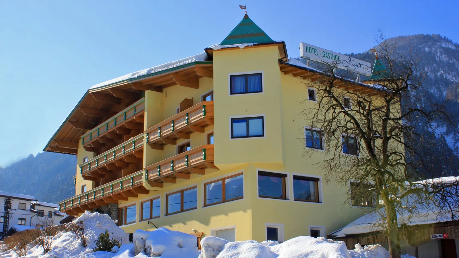 Hotel Gasthof Jäger - Buitenaanzicht