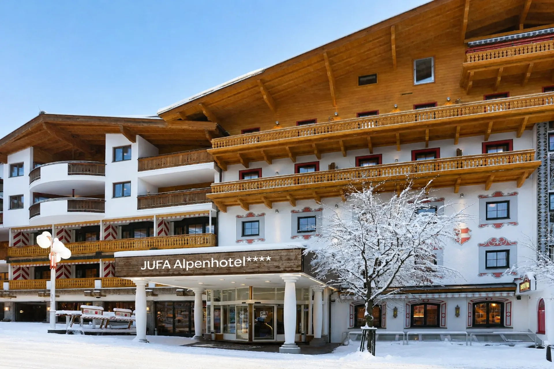 Hotel Jufa Alpenhotel Saalbach - Buitenaanzicht