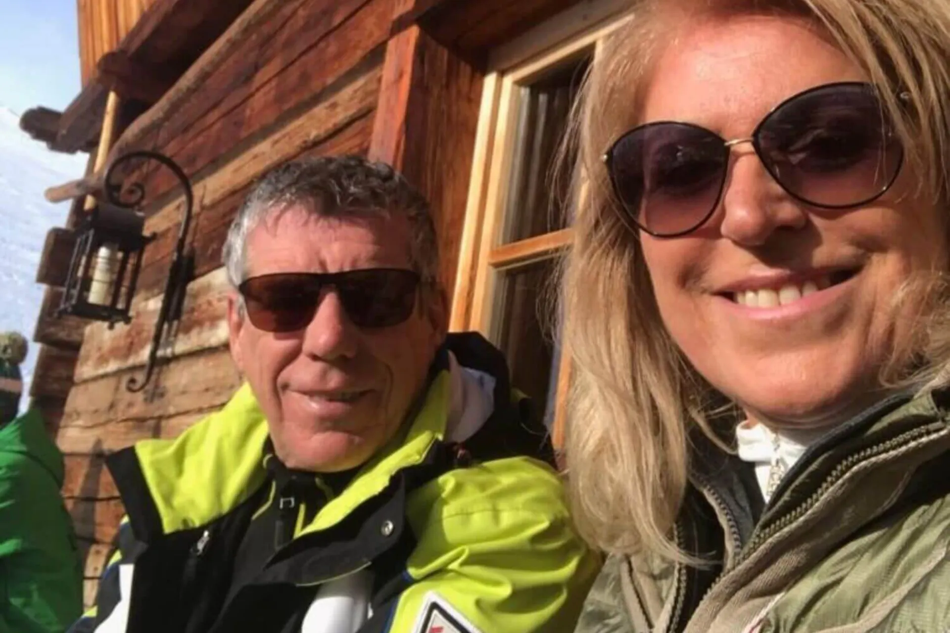 Paul Cremers van Staf Cars en zijn vrouw tijdens een reis met Snowtravel.