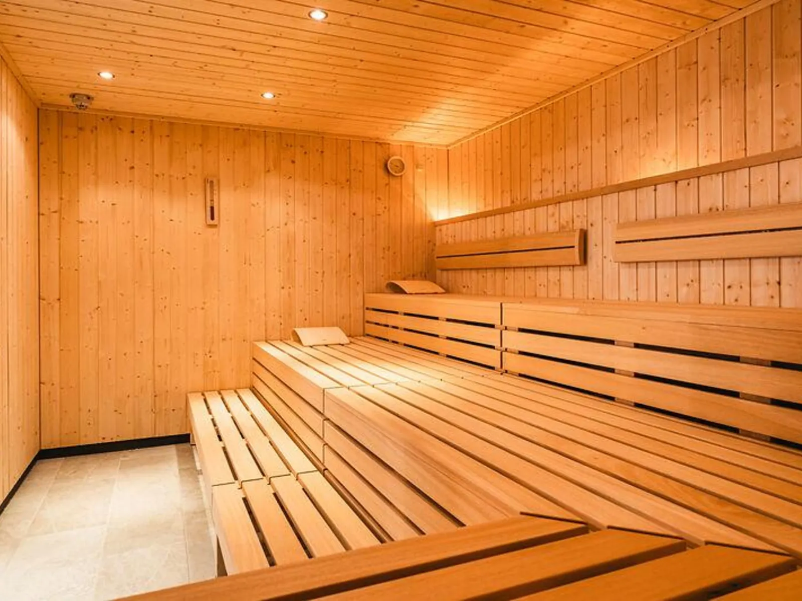 HENRI - Sauna