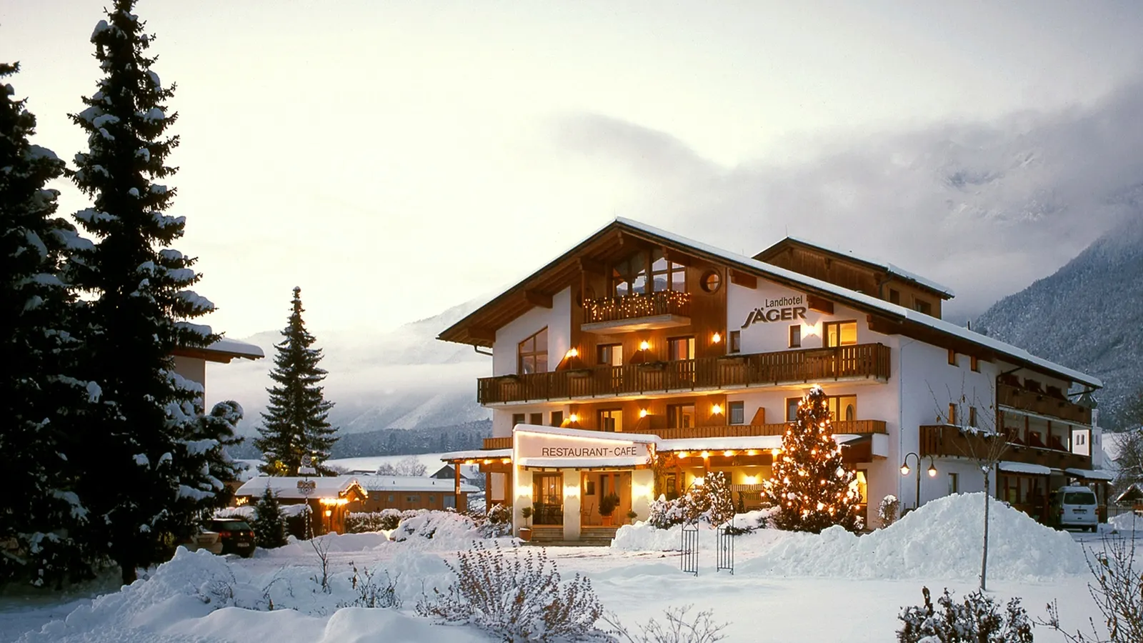 Landhotel Jäger - Buitenaanzicht