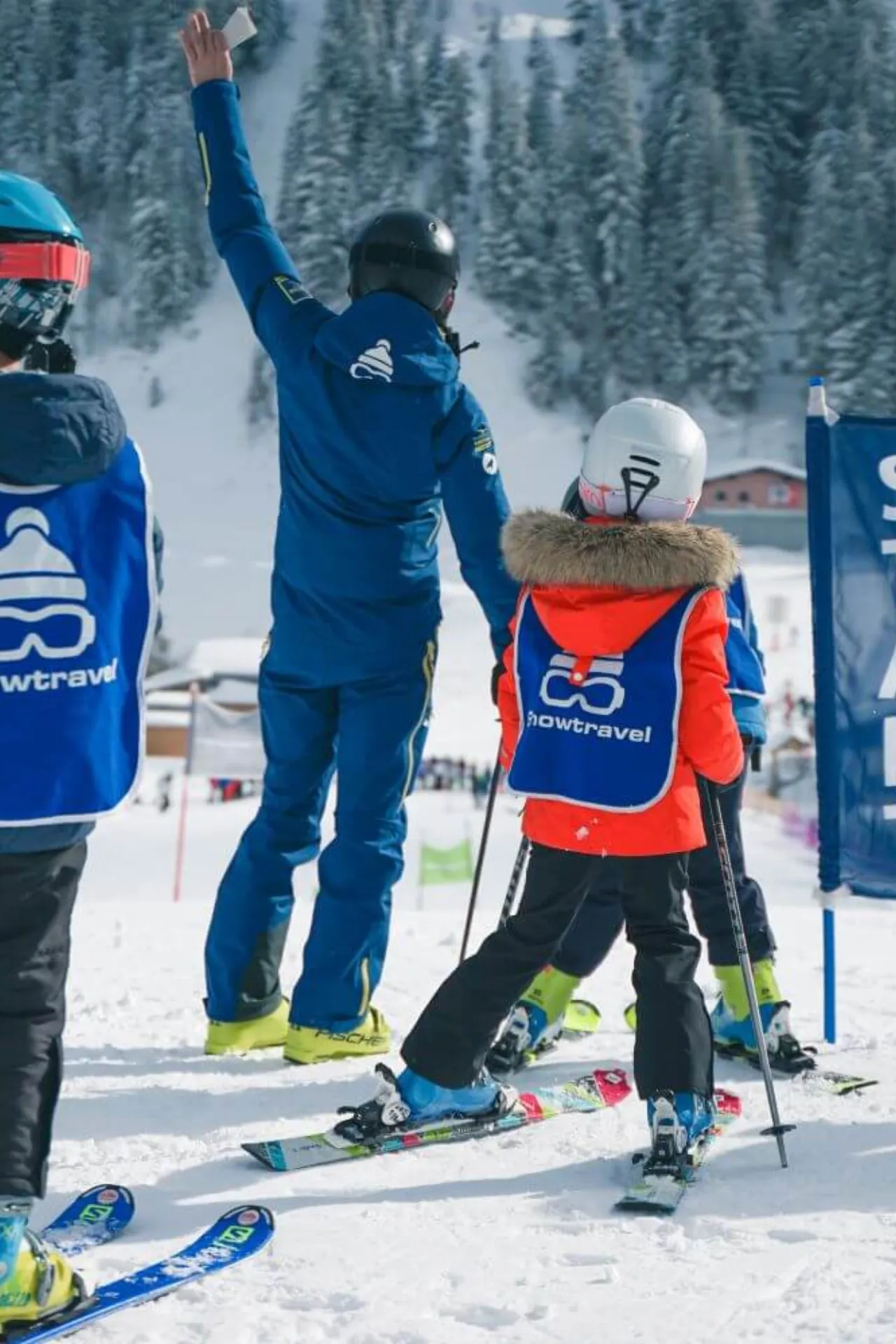 Kids met skimonitor op de piste