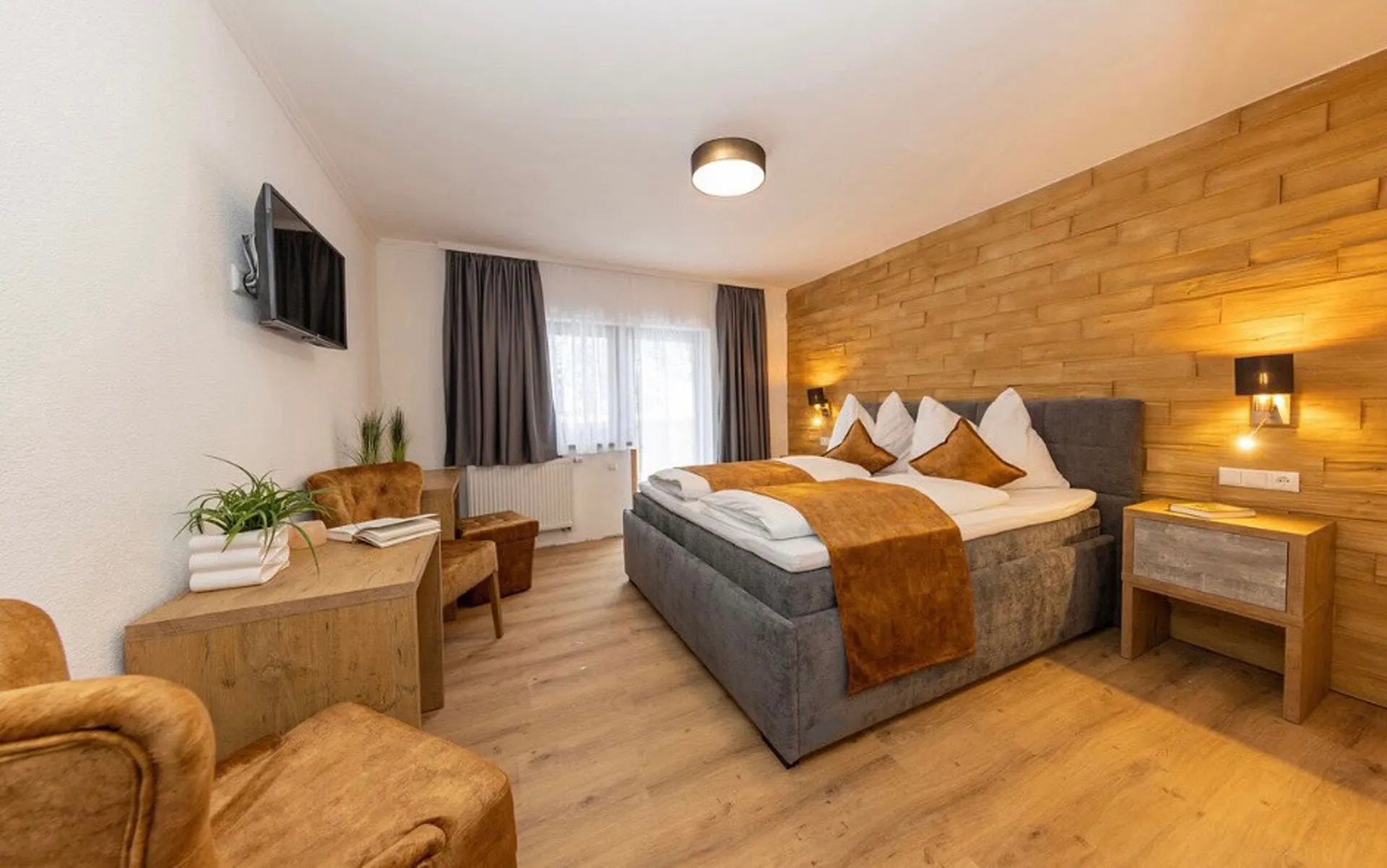 Villa Austria Saalbach - Tweepersoonskamer met 2 extra bedden mogelijk