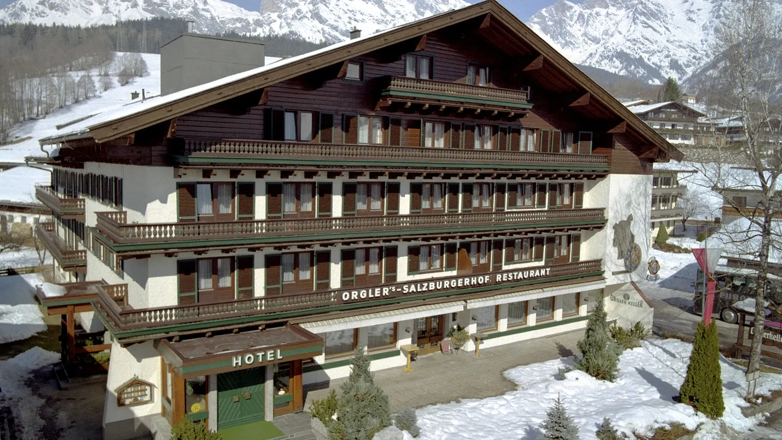Hotel Salzburgerhof - Buitenaanzicht