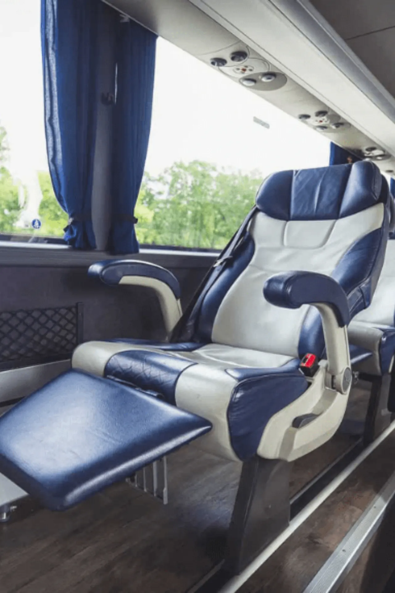 Een First Class stoel in ligstand