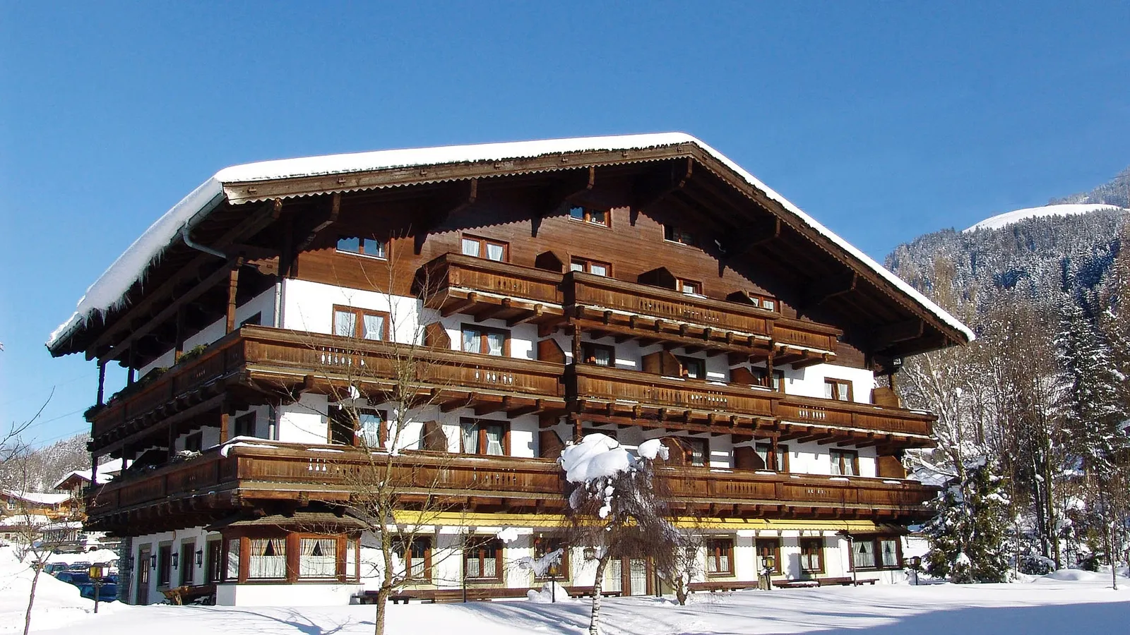 Hotel Kitzbühler Alpen - Buitenaanzicht