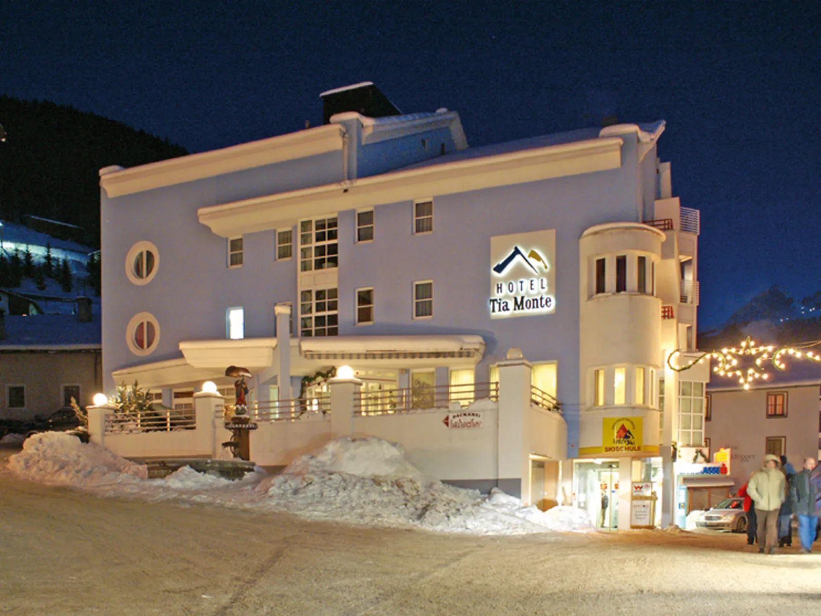 Hotel Tia Monte - Buitenaanzicht