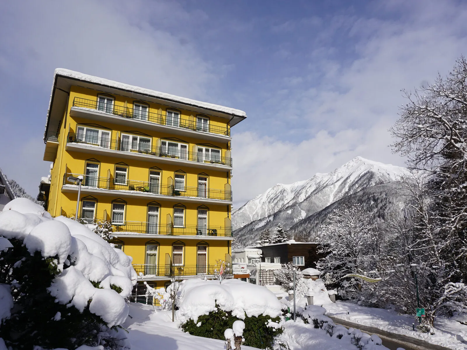 Hotel Mozart - Buitenaanzicht