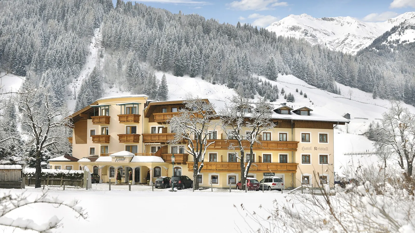 Hotel Ferienwelt Kristall - Buitenaanzicht