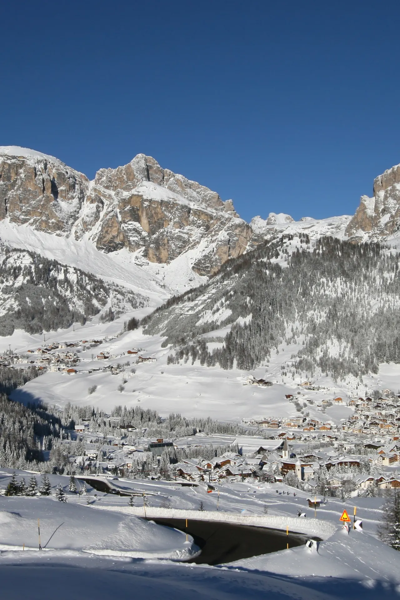 Mooi uitzicht over het skidorp Corvara. 