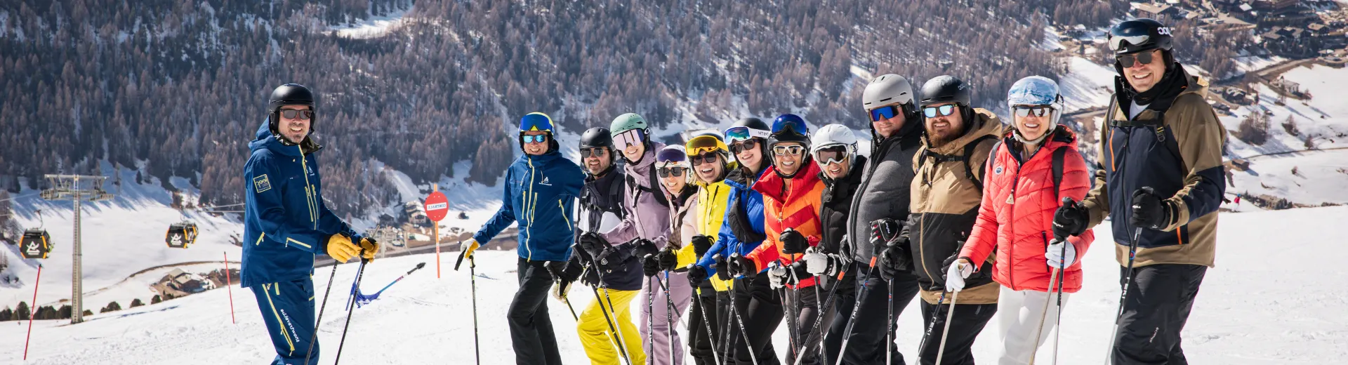Grote groep singles onder begeleiding op skivakantie met Snowtravel