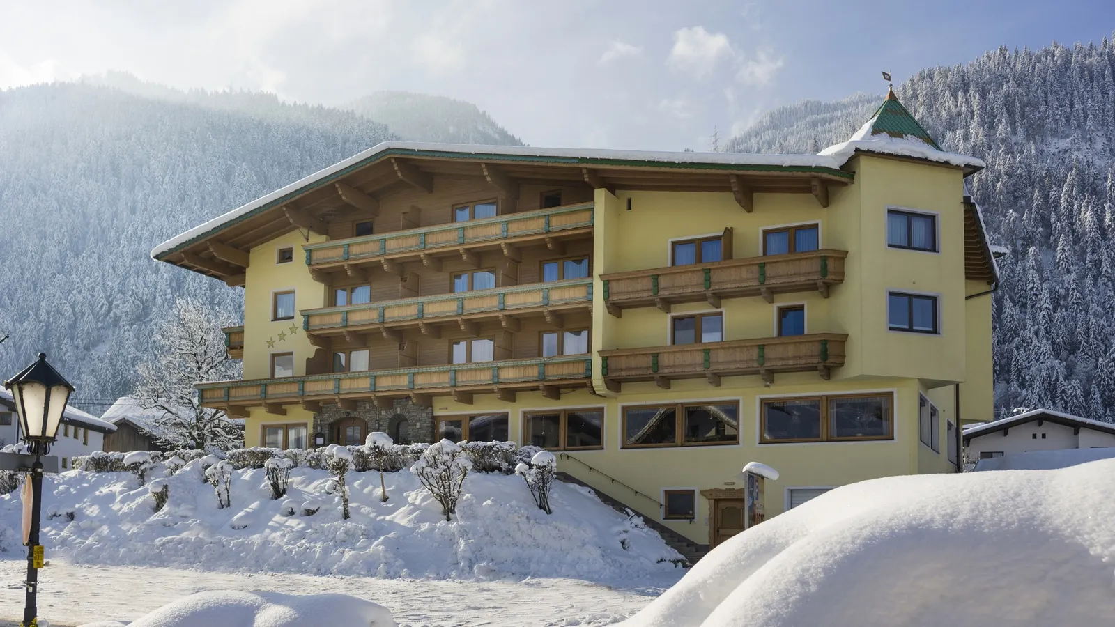Hotel Gasthof Jäger - Buitenaanzicht