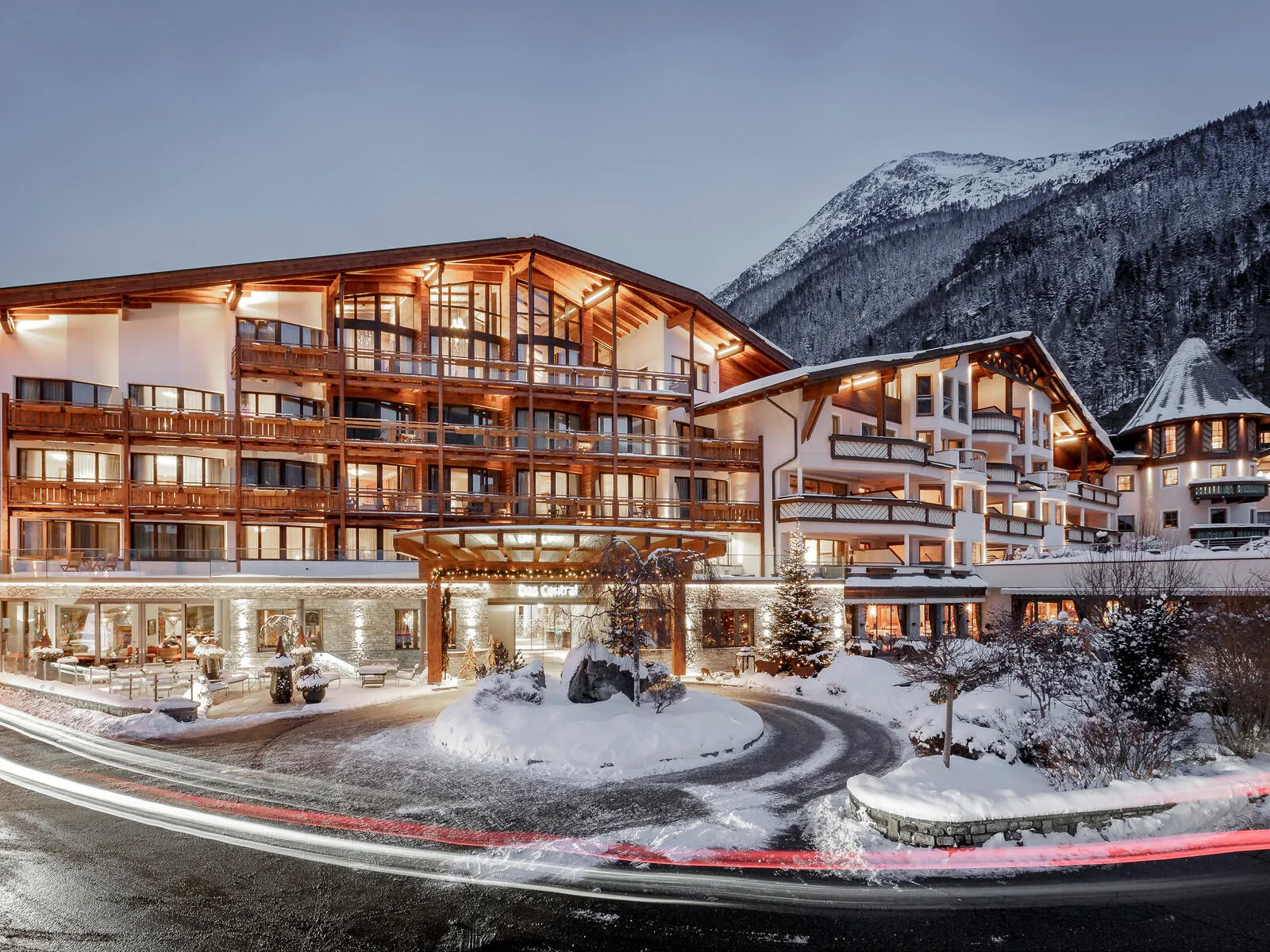 Hotel Central - Buitenaanzicht