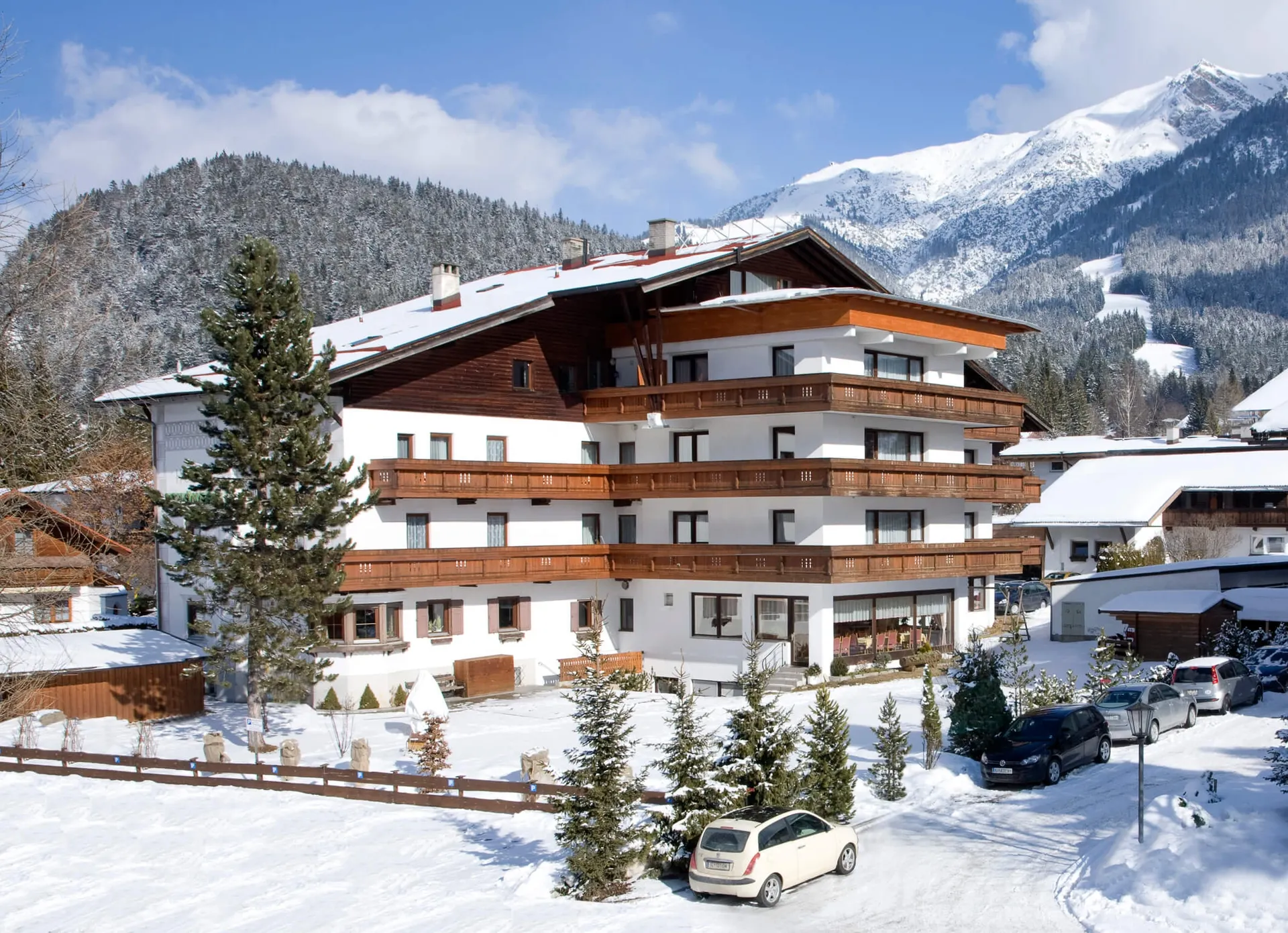 Hotel Schoenegg - Buitenaanzicht