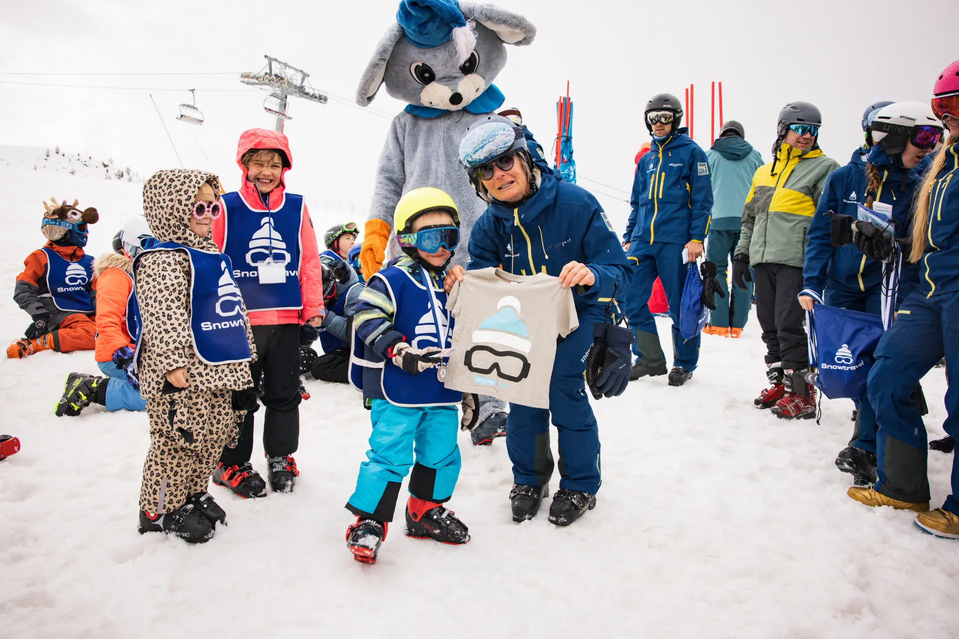 Met Snowie Kids beleven kinderen een leuke wintersport en genieten ouders van rust, vertrouwen en zorgeloos skiën.