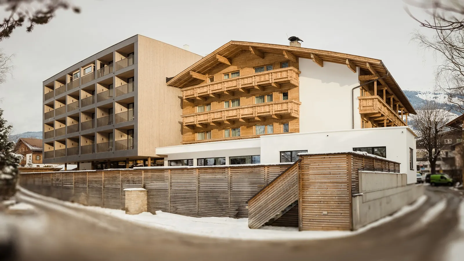 KOSIS Sports Lifestyle Hotel - Buitenaanzicht