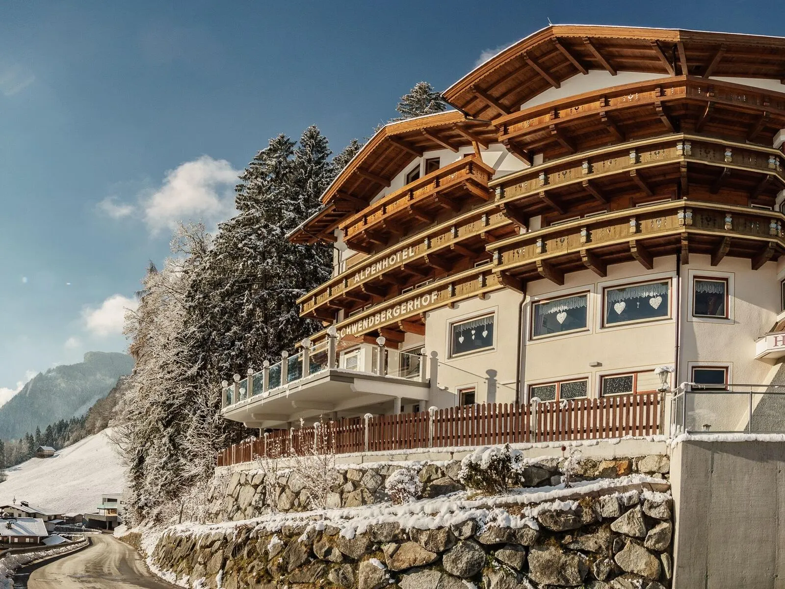Panoramahotel Schwendbergerhof - Buitenaanzicht