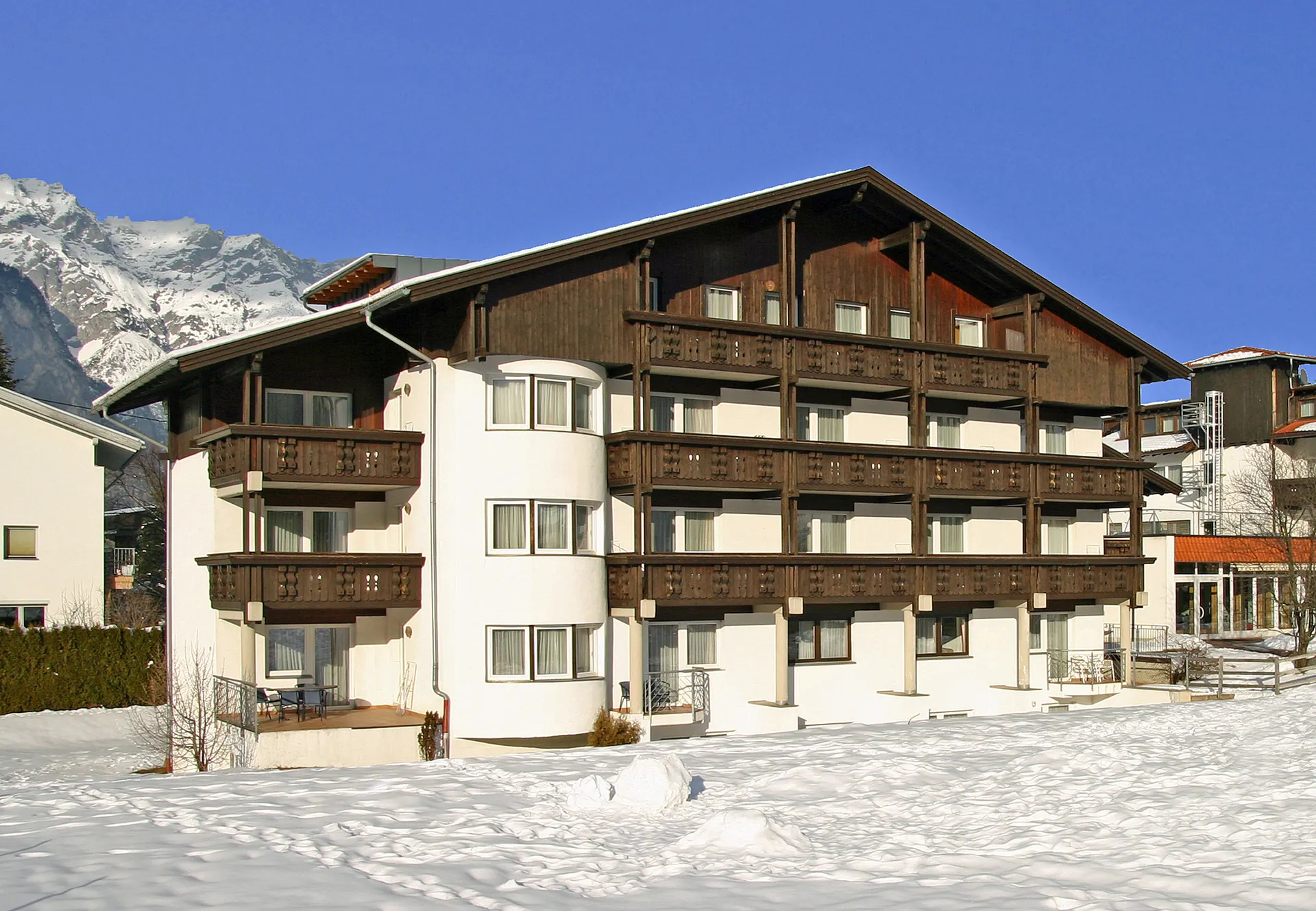 Hotel Edelweiss - Buitenaanzicht